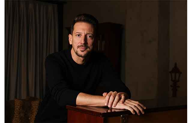 "İnsanları sarsacak metinleri arıyorum"