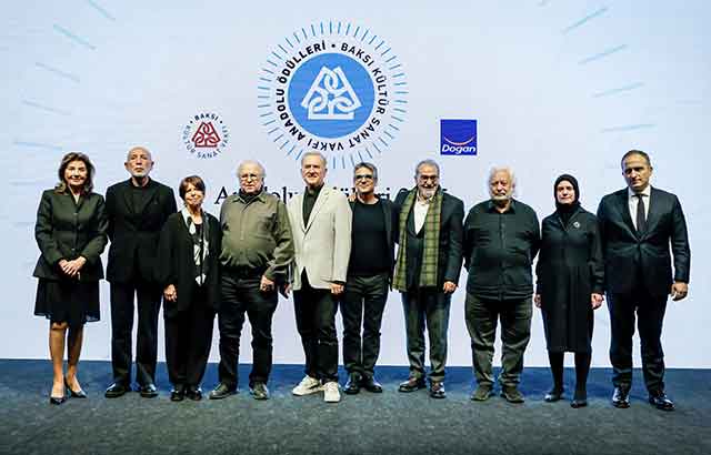 Anadolu Ödülleri ‘Kıyının Ötesi’ne seslendi