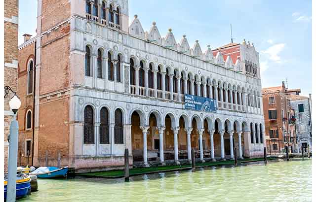 Venedik'teki bir Türk hanı   