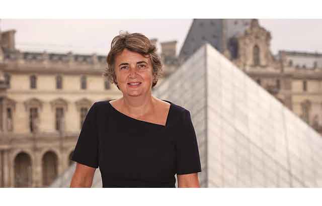 Louvre müdürü istifa etti