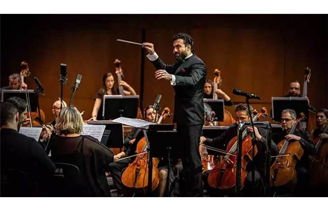 Eldar Mansurov’un ‘Senfonik Gravürler’ eseri AKM’de sahnelendi