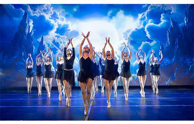 Bale anlatısının yeni dili “SWANS - Kuğu Gölü”