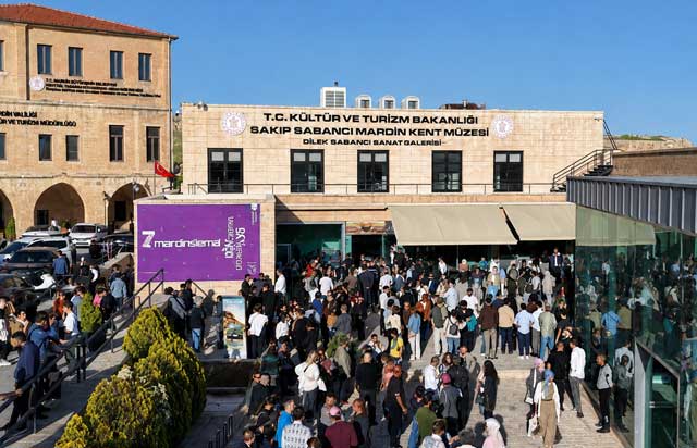 Kanaat, zanaat ve sanatın ‘GÖKzemin’deki halayı