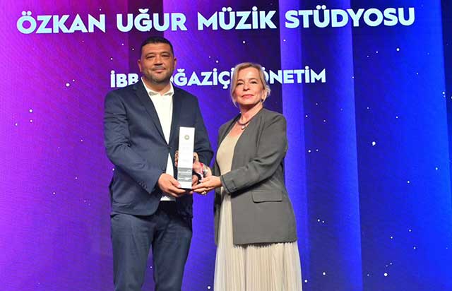 Özkan Uğur Müzik Stüdyosu’na ödül