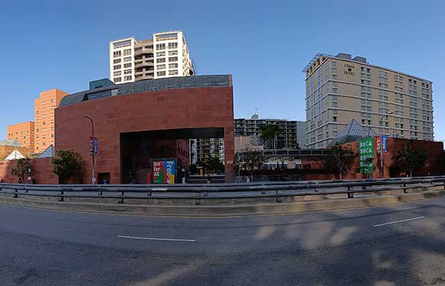 Paha biçilmez ‘ücretsiz duruş’: MOCA Müzesi
