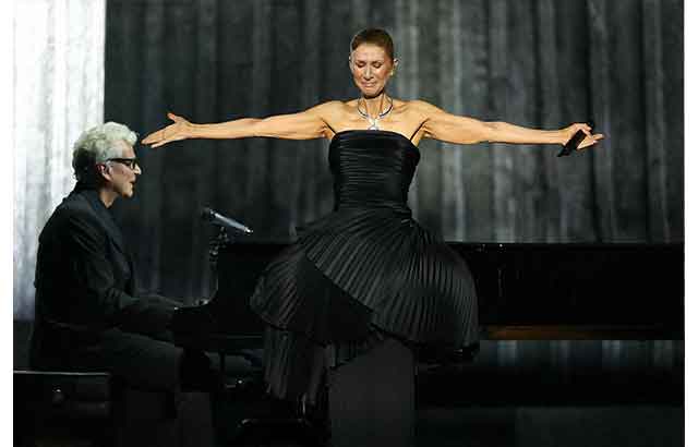 Céline Dion altı yıl sonra sahneye döndü