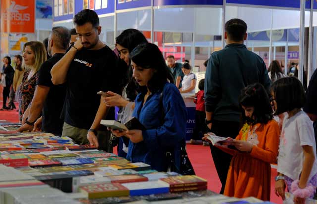 Diyarbakır 10. Kitap Fuarı kitapseverlerle buluşuyor