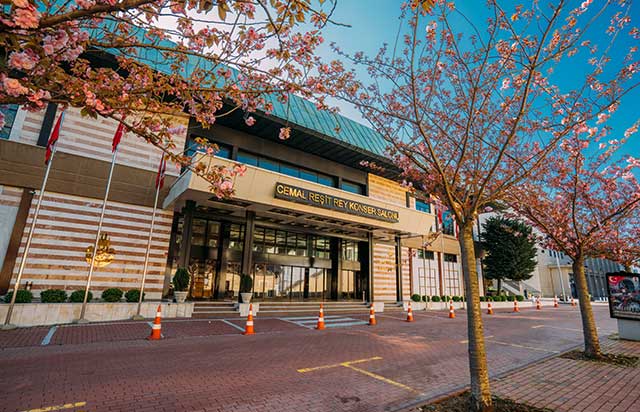 CRR yenilenen binasıyla kapılarını açıyor