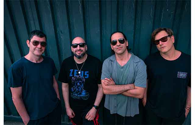 Duman, 27 yıllık rock yolculuğuyla Harbiye’de