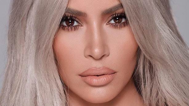 Kim Kardashian In Makyaj Itirafi Neden Tepki Cekti