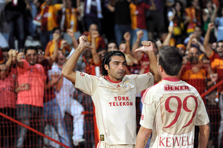 sivasspor-1-galatasaray-1-mac-devam-ediyor--782002.Jpeg