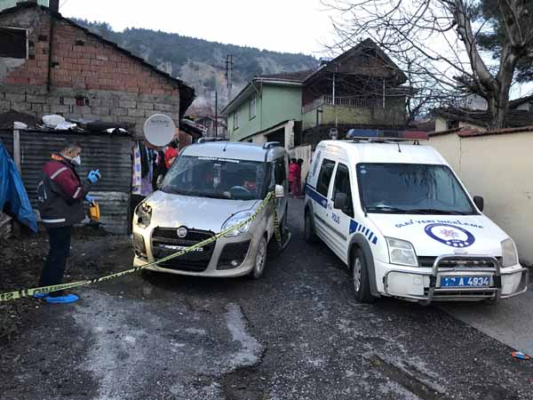 KÄ±zÄ± polisi arayarak haber verdi! Cezaevinden Ã§Ä±kan...