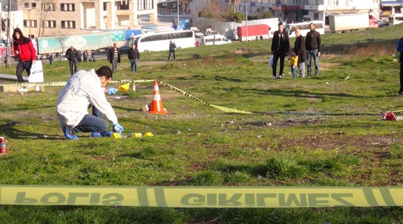 Ä°stanbul'da kanlÄ± infaz! BoÅ arazide baÅÄ±ndan vurdu ve...