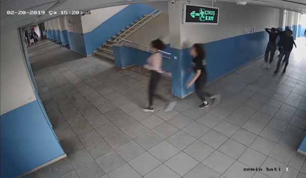 SÄ±nÄ±ftaki dehÅetin yeni gÃ¶rÃ¼ntÃ¼leri ortaya Ã§Ä±ktÄ±!