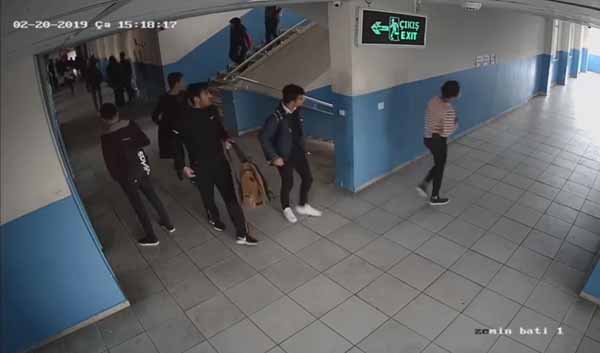 SÄ±nÄ±ftaki dehÅetin yeni gÃ¶rÃ¼ntÃ¼leri ortaya Ã§Ä±ktÄ±!