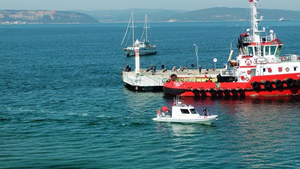 Ãanakkale BoÄazÄ±'nda hayalet tekne alarmÄ±