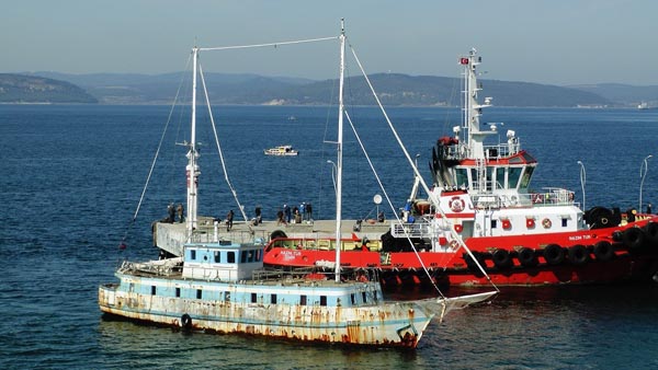 Ãanakkale BoÄazÄ±'nda hayalet tekne alarmÄ±