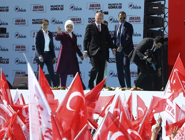 Ankara mitinginde konuÅan Ãzhaseki: Buradan ilan ediyorum
