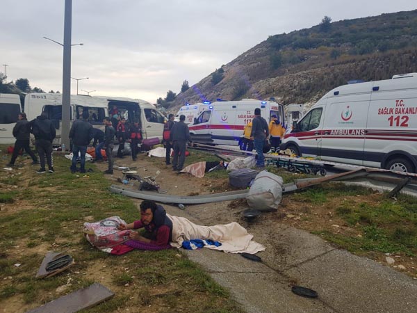 Mersinâde feci kaza: 1 Ã¶lÃ¼, 11 yaralÄ±