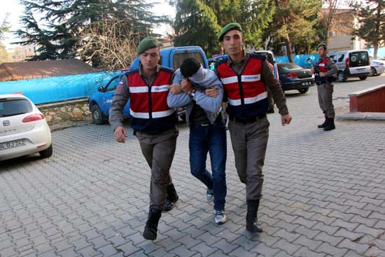 Eve bÄ±rakmak amacÄ±yla arabaya aldÄ±lar! YarÄ± Ã§Ä±plak halde...