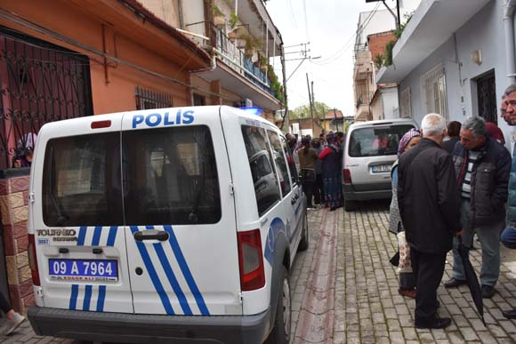 Evinde elleri ve ayaklarÄ± baÄlÄ± Åekilde Ã¶lÃ¼ bulundu