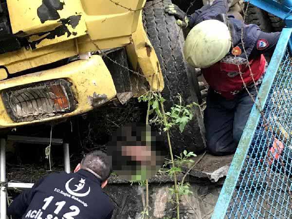 Åarampole yuvarlanan araÃ§tan atladÄ± ve...