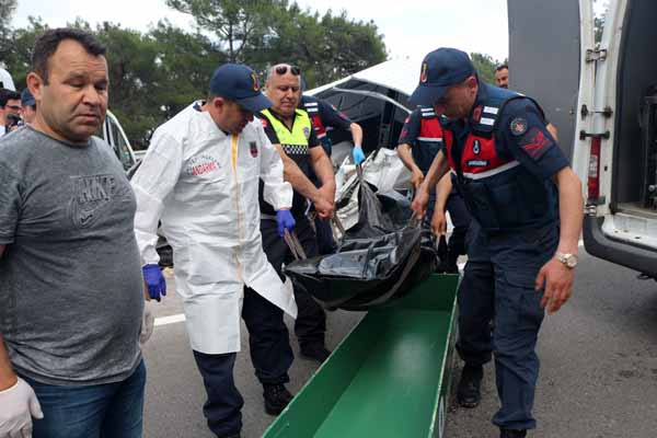 Antalya'da feci kaza! ÃlÃ¼ ve yaralÄ±lar var