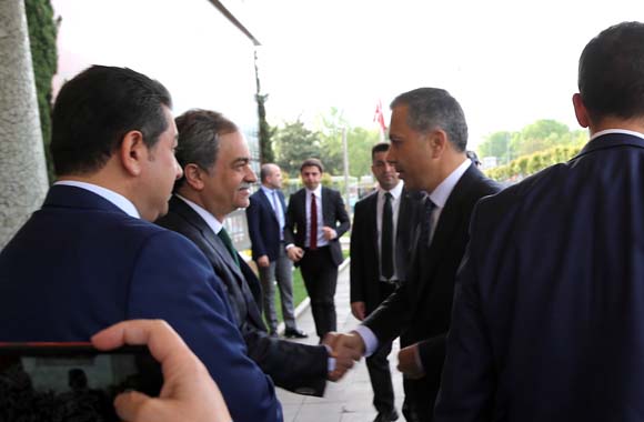 Ä°stanbul Valisi Ali Yerlikaya, Ä°BB BaÅkan VekilliÄi gÃ¶revine baÅladÄ±