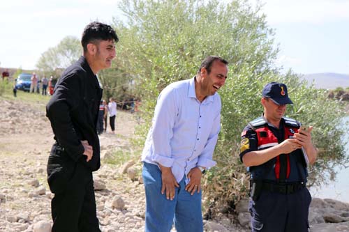 Ãok acÄ±... Ãaresizce izlediler!