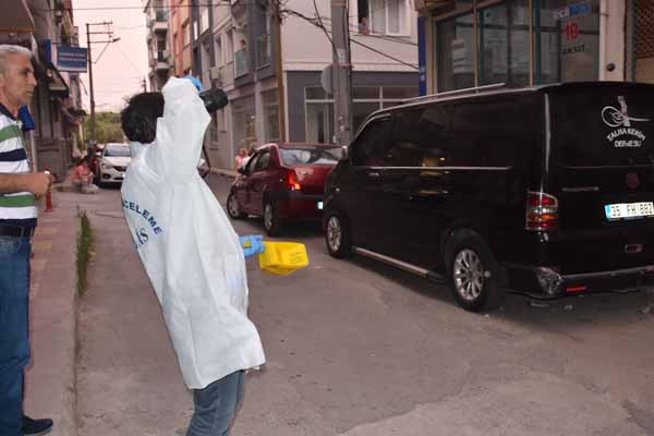 Ä°zmir'de baba dehÅet saÃ§tÄ±! Ä°ki kÄ±zÄ±nÄ± av tÃ¼feÄiyle vurdu