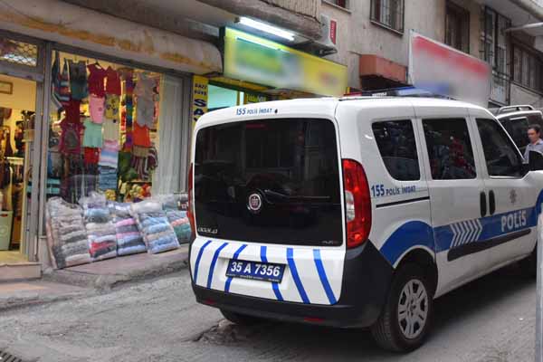 Ä°zmir'de baba dehÅet saÃ§tÄ±! Ä°ki kÄ±zÄ±nÄ± av tÃ¼feÄiyle vurdu