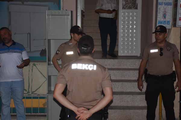 Ä°zmir'de baba dehÅet saÃ§tÄ±! Ä°ki kÄ±zÄ±nÄ± av tÃ¼feÄiyle vurdu